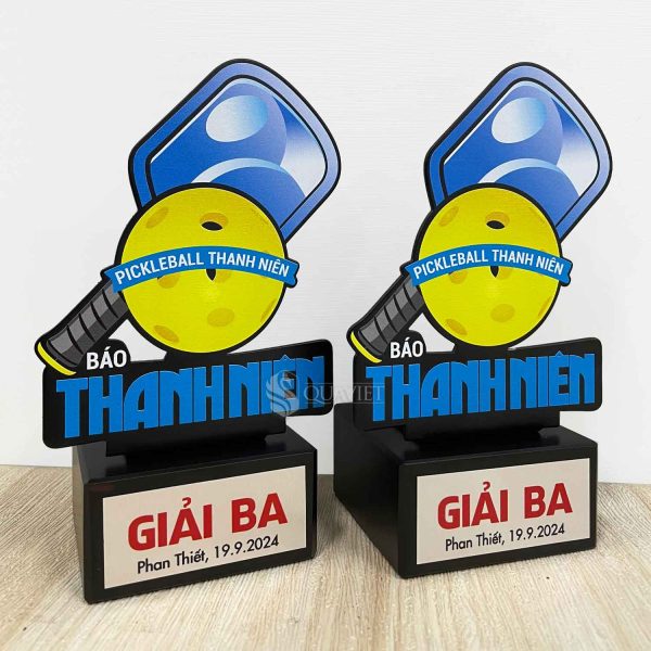 Cúp Pickleball giải ba tại Quà Việt